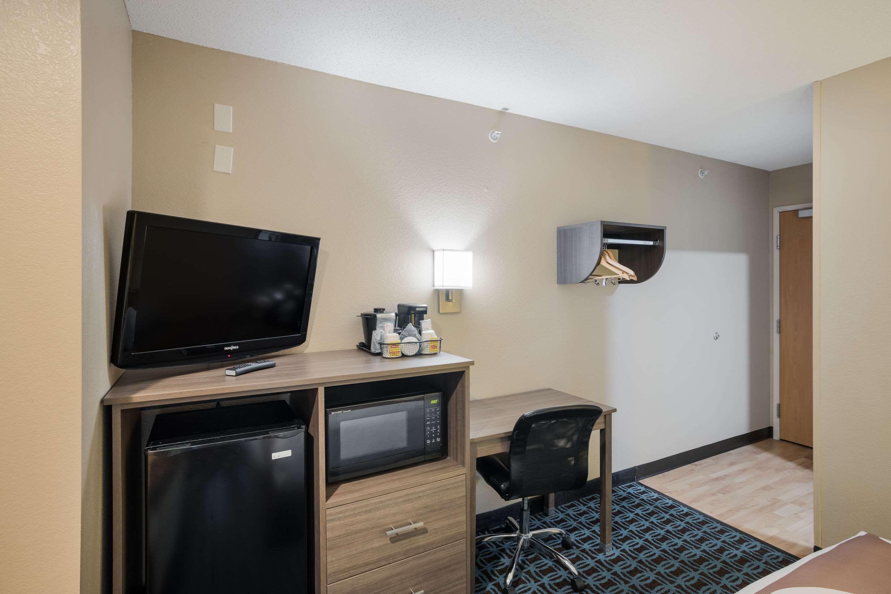 Sonesta Essential Hotel Blue Springs Exterior foto